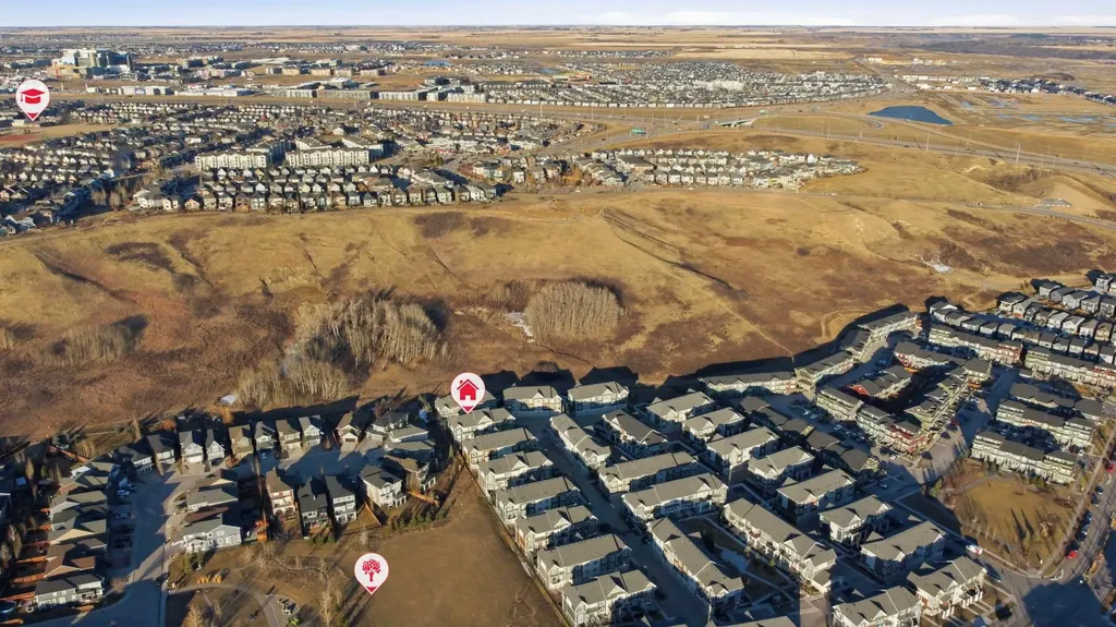 812 Cranbrook Walk SE Calgary AB T3M 2V5