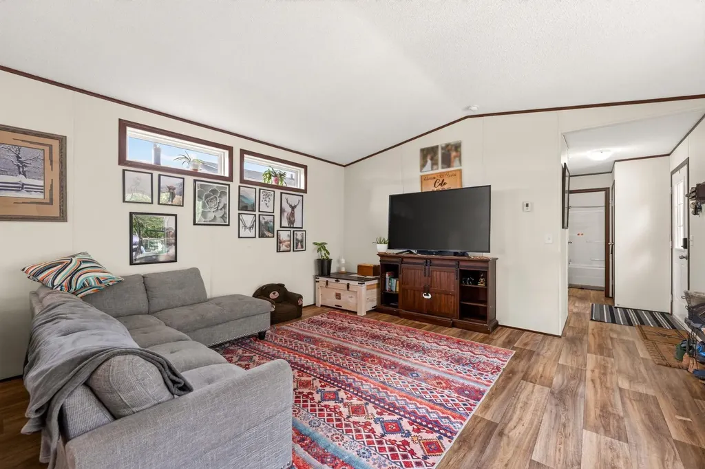 29407 Range Road 52 Rural Mountain View County AB T0M2E0