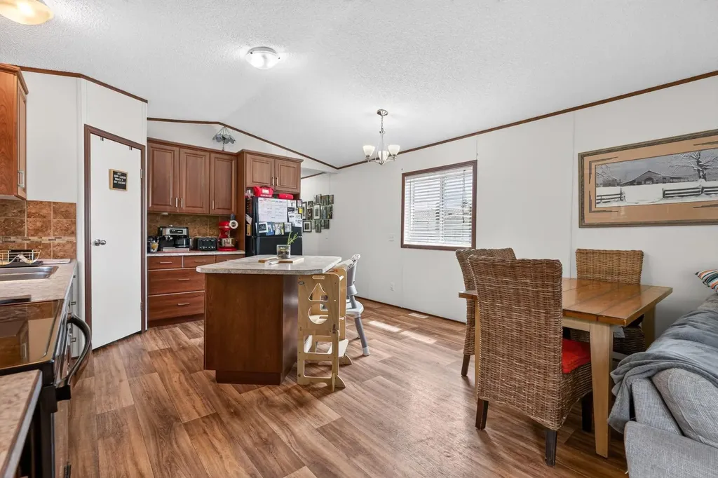 29407 Range Road 52 Rural Mountain View County AB T0M2E0