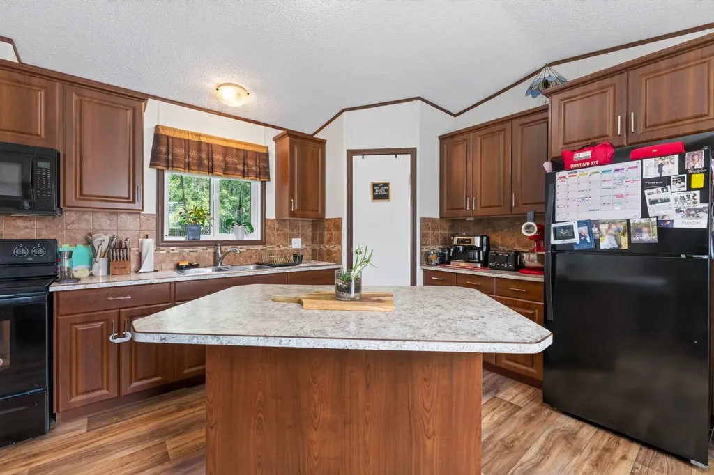 29407 Range Road 52 Rural Mountain View County AB T0M2E0