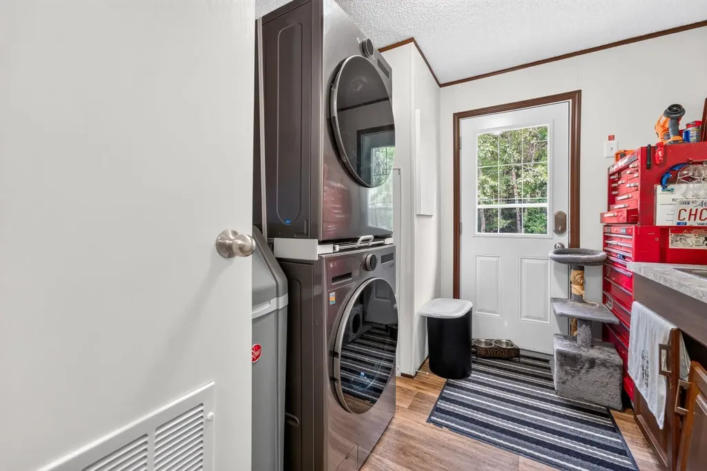 29407 Range Road 52 Rural Mountain View County AB T0M2E0