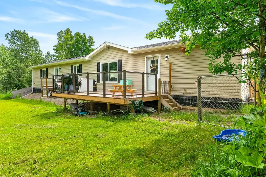 29407 Range Road 52 Rural Mountain View County AB T0M2E0