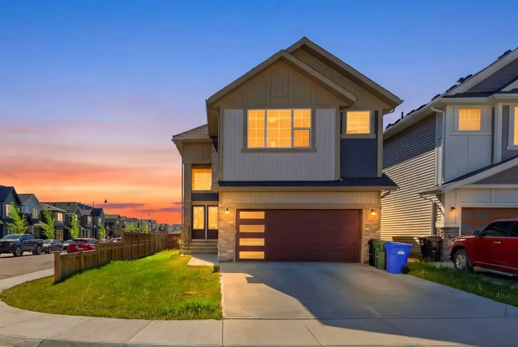 106 Homestead Crescent NE Calgary AB T3J 2K8