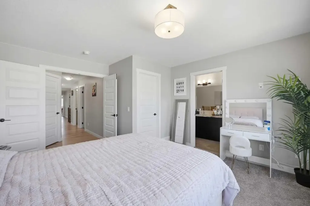 106 Homestead Crescent NE Calgary AB T3J 2K8
