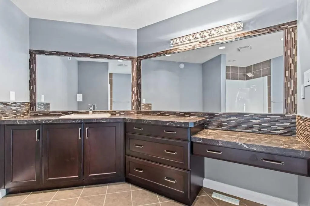 28513 Township Road 374 Rural Red Deer County AB T4N 5E4