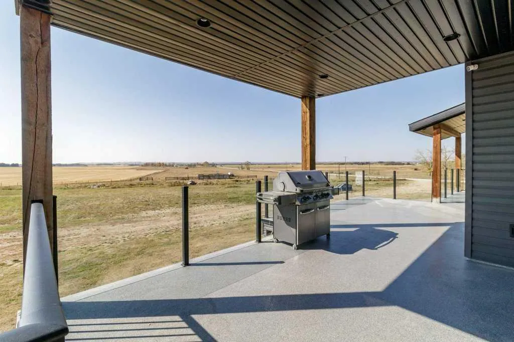 28513 Township Road 374 Rural Red Deer County AB T4N 5E4