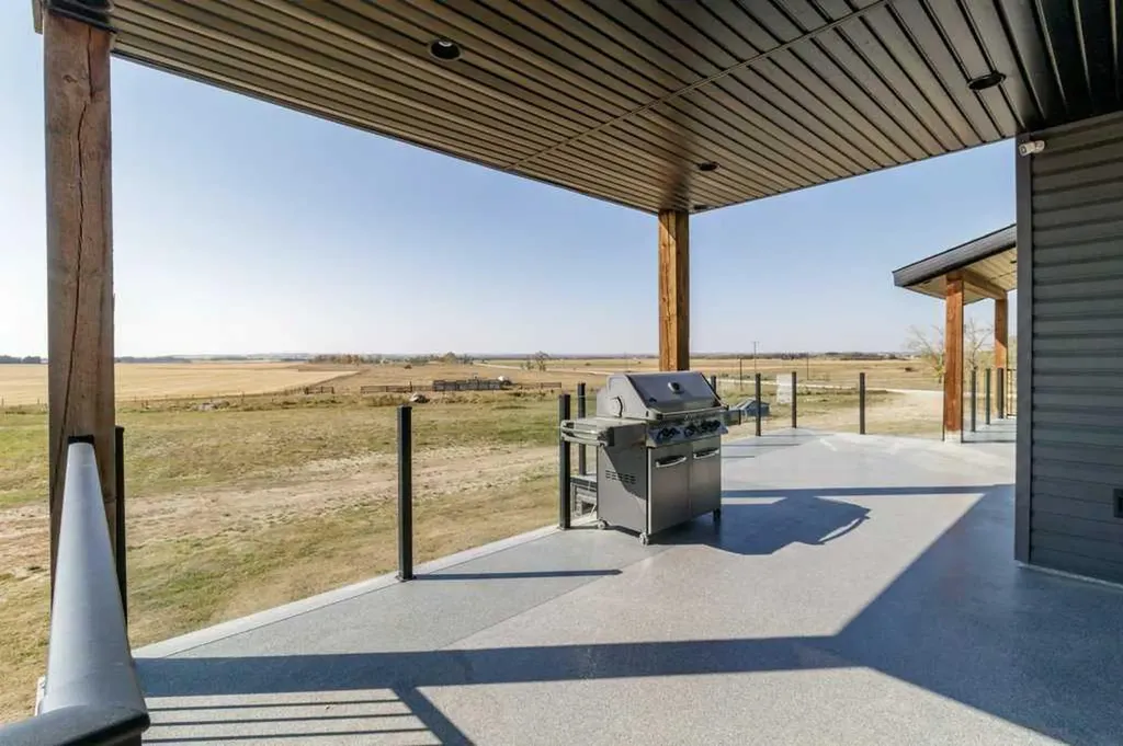 28513 Township Road 374 Rural Red Deer County AB T4N 5E4