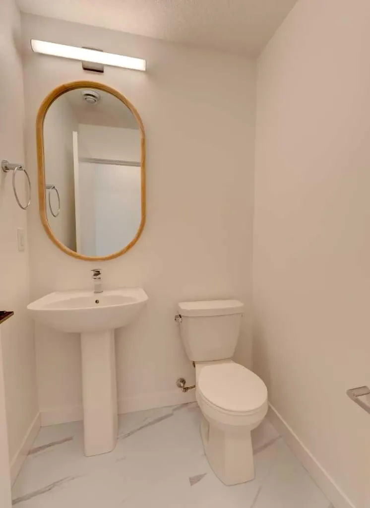 14832 1 Street NW Calgary AB T3P 1E1