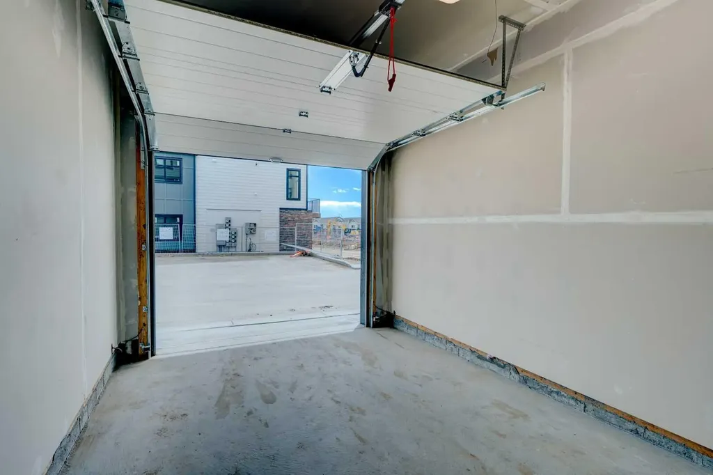 14832 1 Street NW Calgary AB T3P 1E1