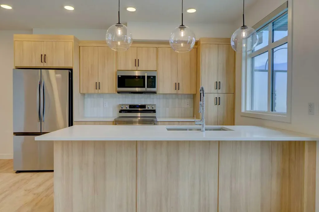 14832 1 Street NW Calgary AB T3P 1E1