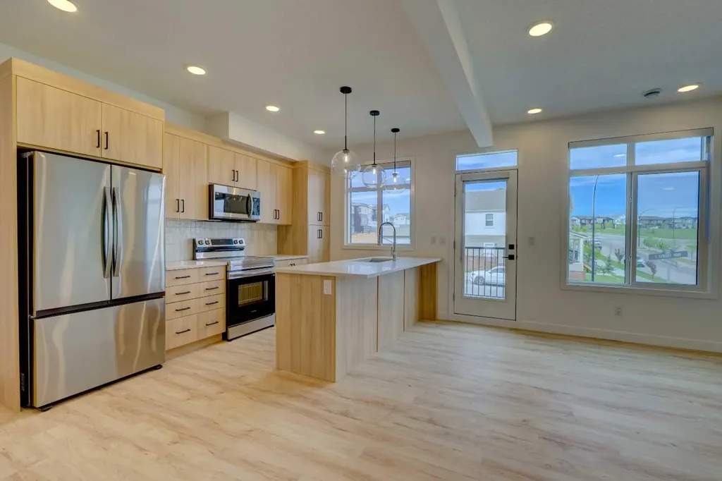 14832 1 Street NW Calgary AB T3P 1E1