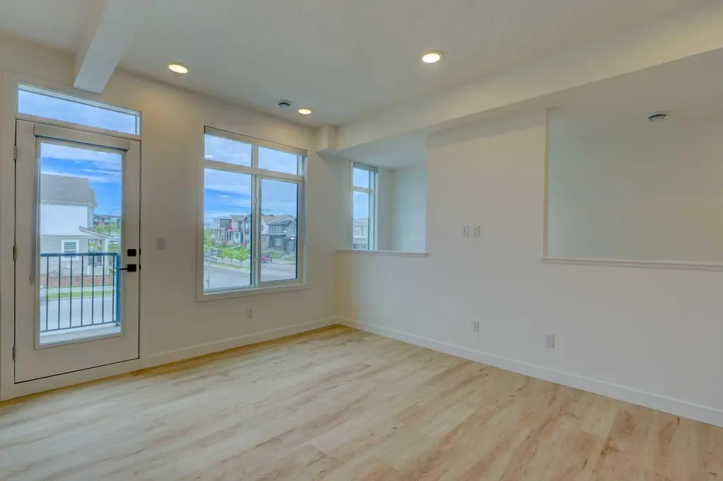 14832 1 Street NW Calgary AB T3P 1E1