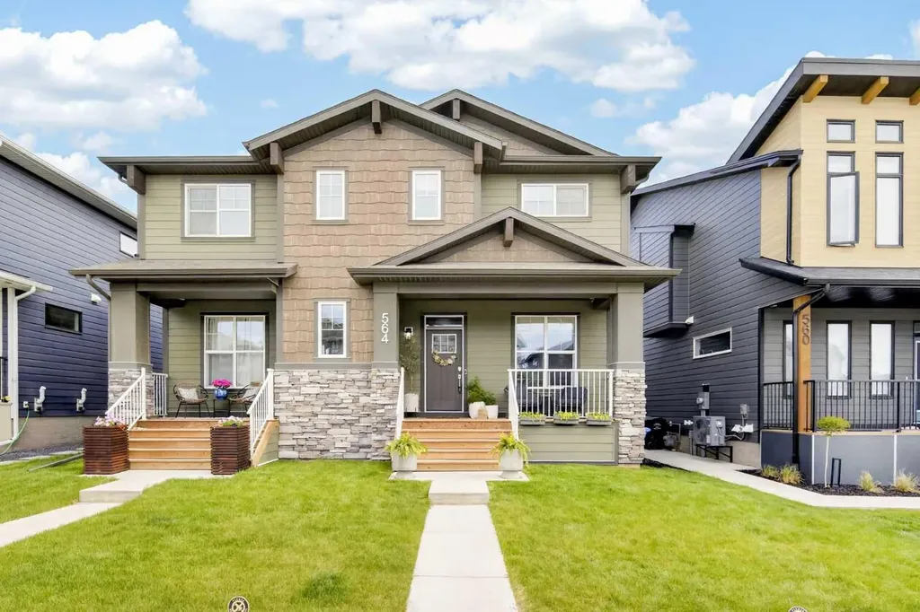 564 Rowmont Boulevard NW Calgary AB T3L 0L6