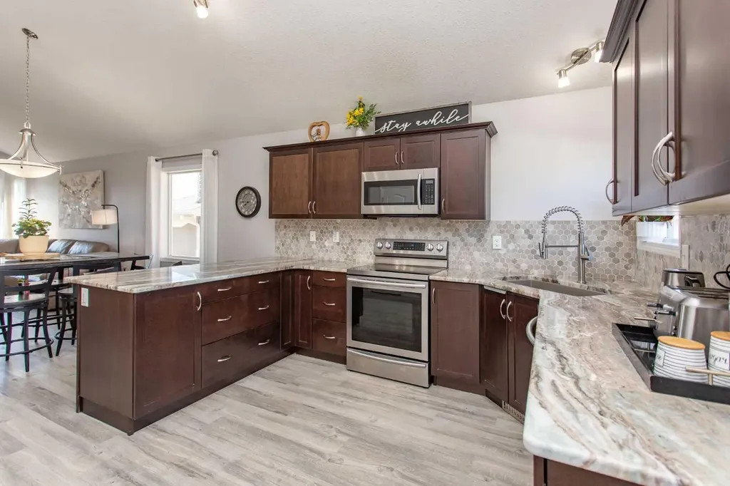 242 Viscount Drive Red Deer AB T4R0M7