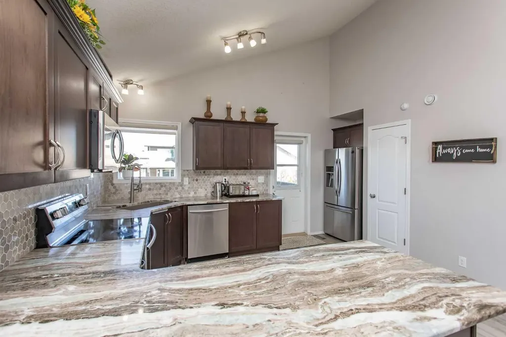 242 Viscount Drive Red Deer AB T4R0M7