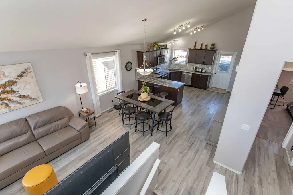 242 Viscount Drive Red Deer AB T4R0M7