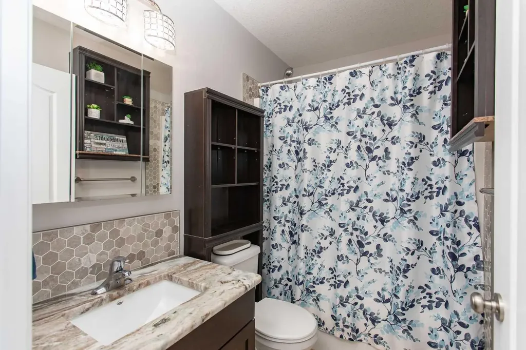 242 Viscount Drive Red Deer AB T4R0M7