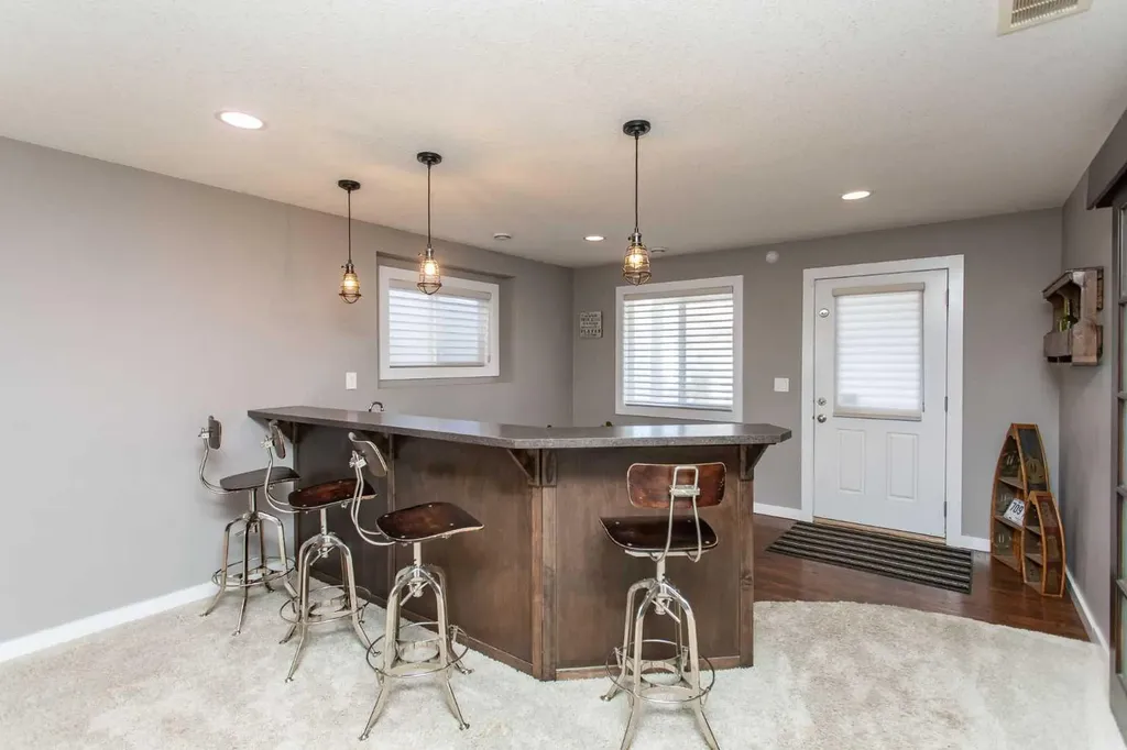 242 Viscount Drive Red Deer AB T4R0M7