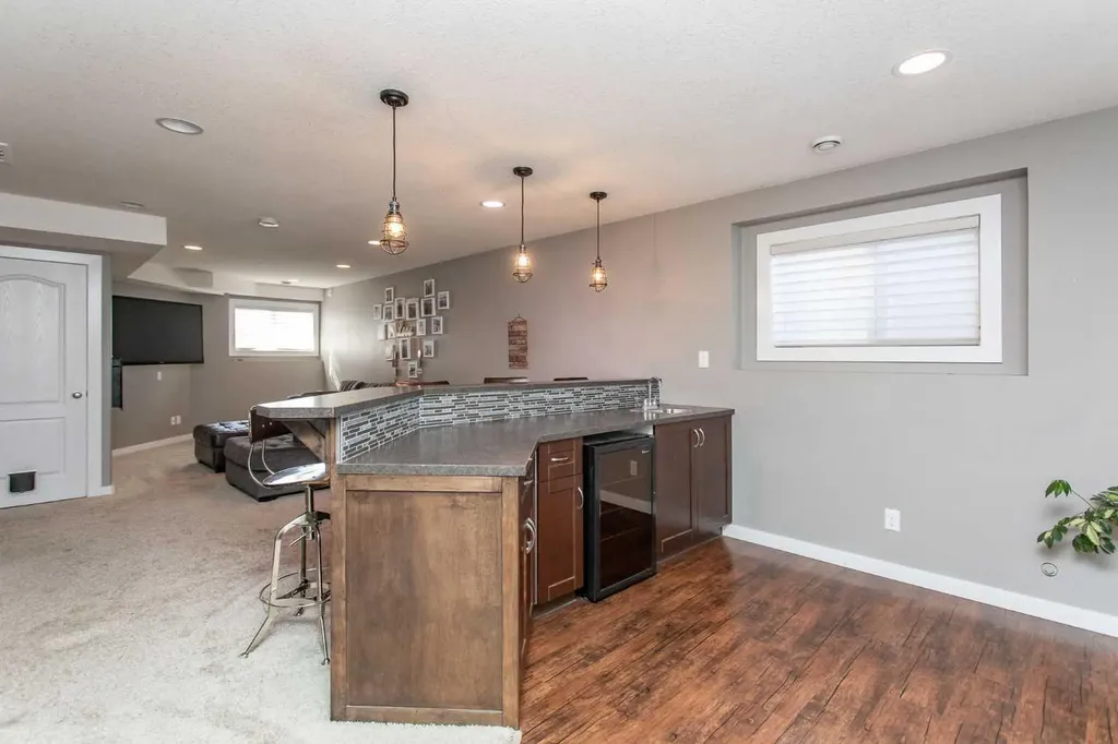 242 Viscount Drive Red Deer AB T4R0M7