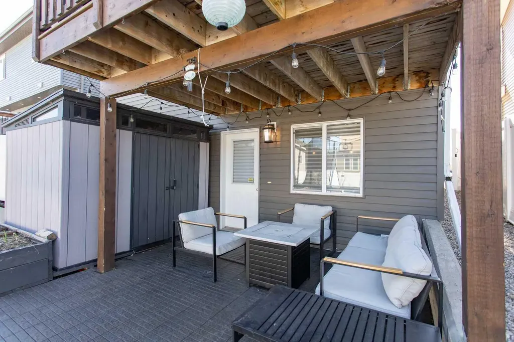 242 Viscount Drive Red Deer AB T4R0M7