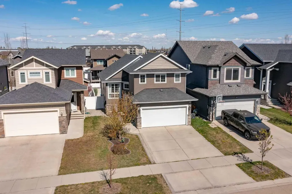 242 Viscount Drive Red Deer AB T4R0M7