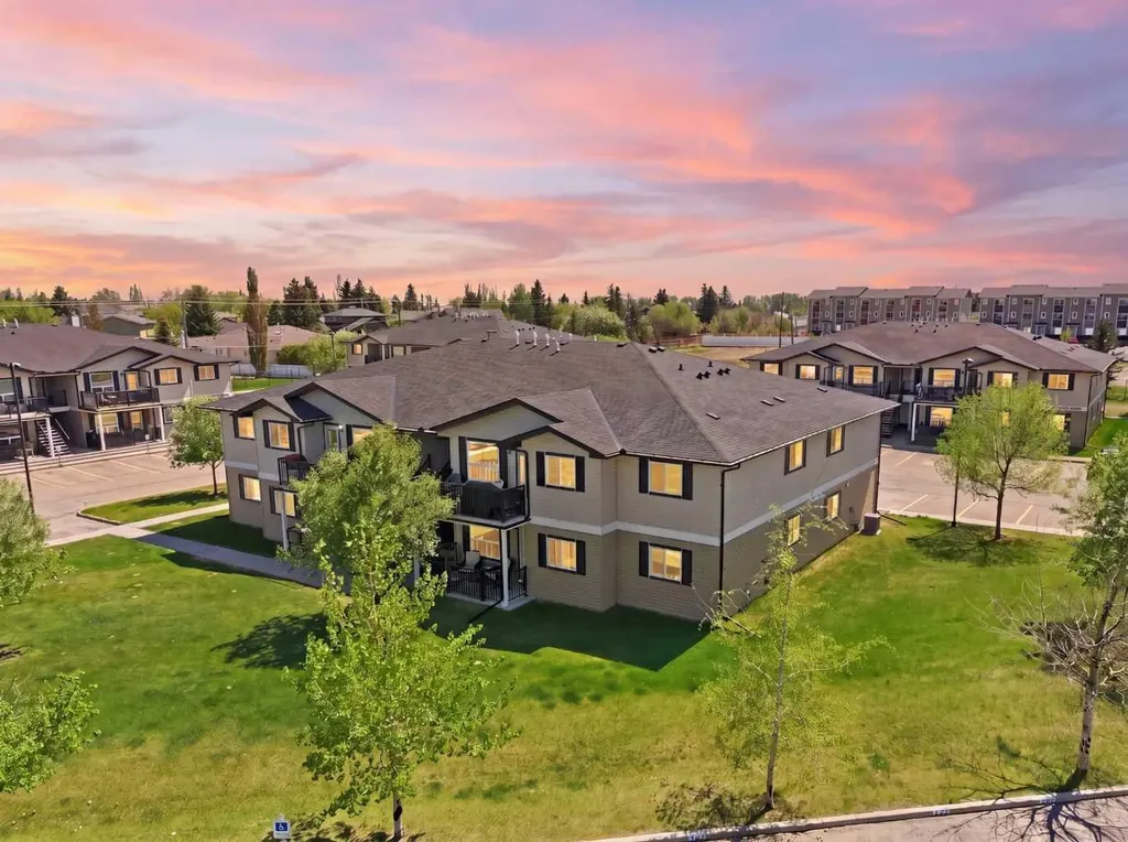8 Bayside Place Strathmore AB T1P 0E1