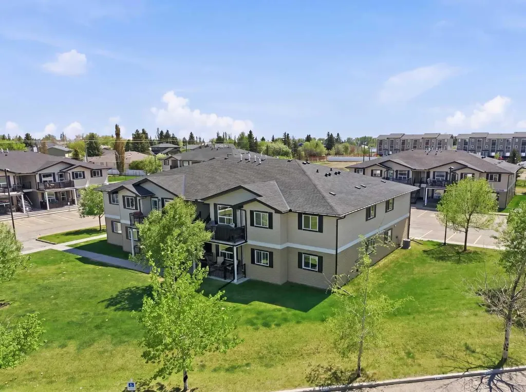 8 Bayside Place Strathmore AB T1P 0E1
