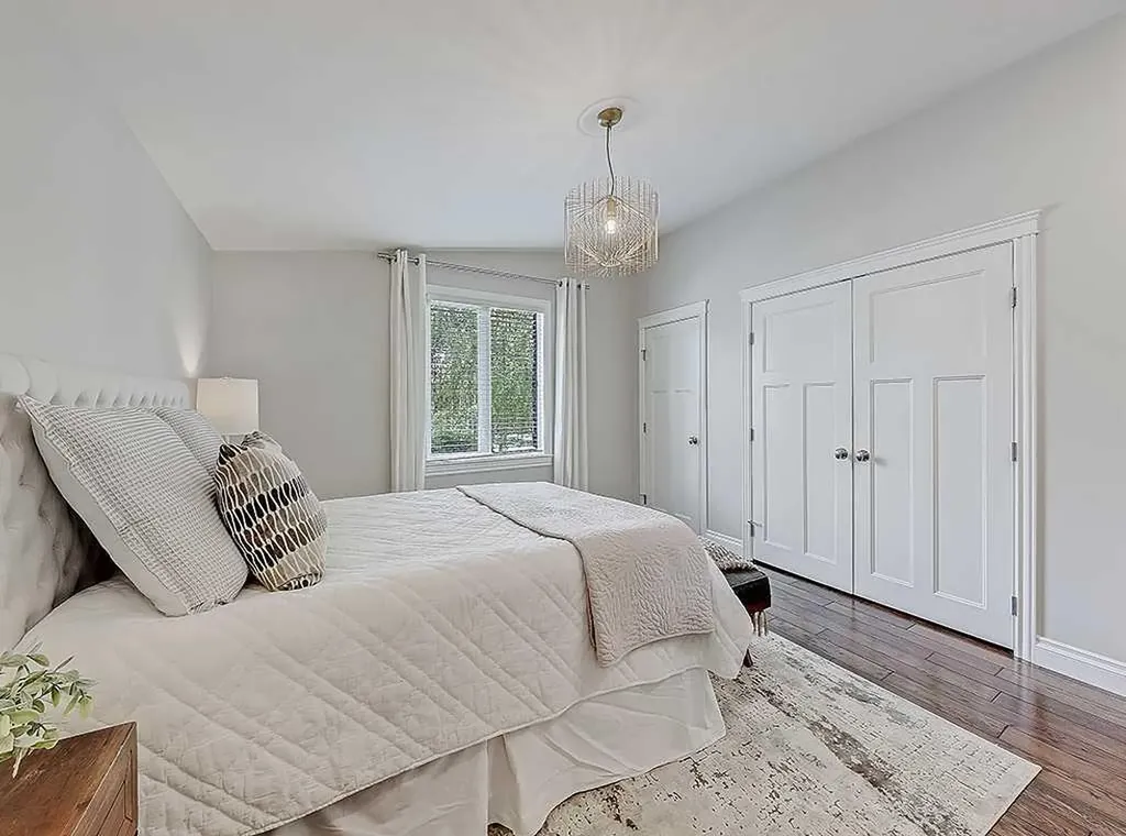 907 Kerfoot Crescent SW Calgary AB T2V2M8