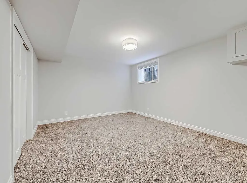 907 Kerfoot Crescent SW Calgary AB T2V2M8