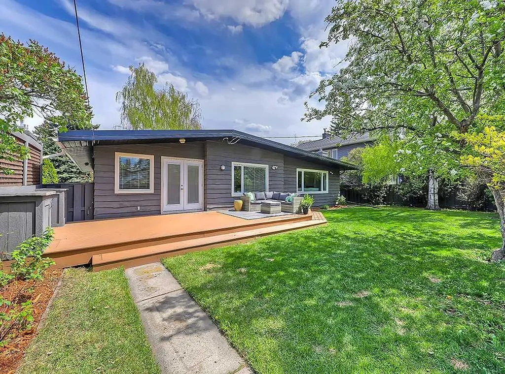 907 Kerfoot Crescent SW Calgary AB T2V2M8