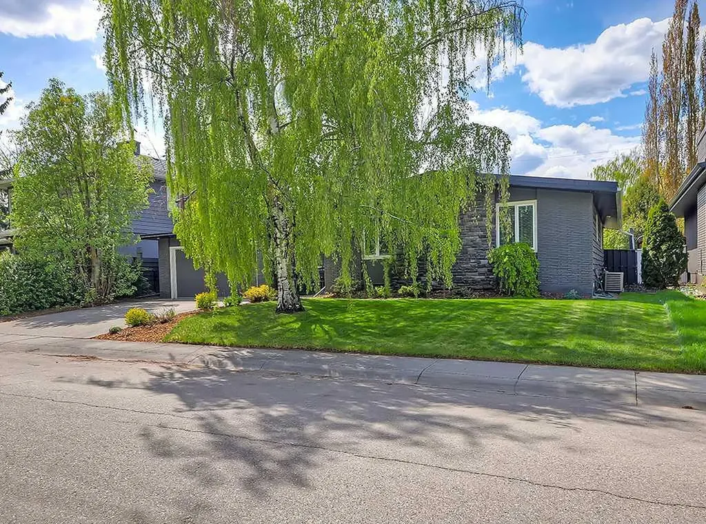 907 Kerfoot Crescent SW Calgary AB T2V2M8