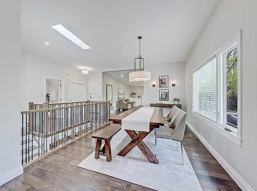 907 Kerfoot Crescent SW Calgary AB T2V2M8