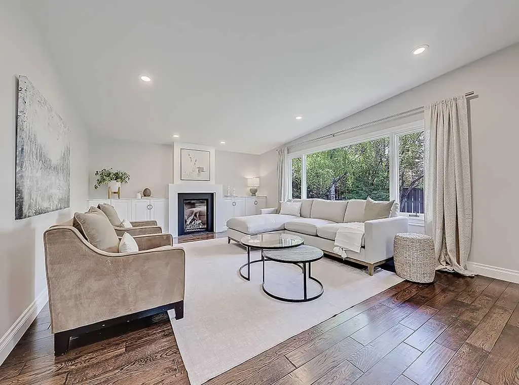 907 Kerfoot Crescent SW Calgary AB T2V2M8