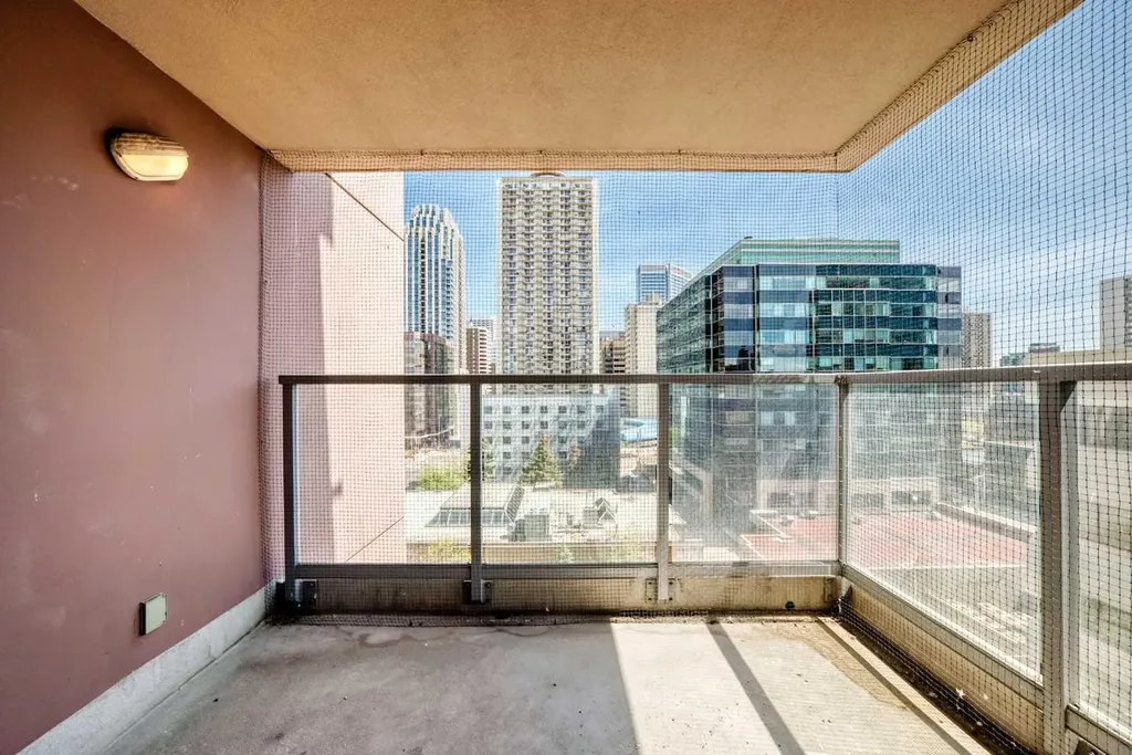 650 10 Street SW Calgary AB T2P 5G4