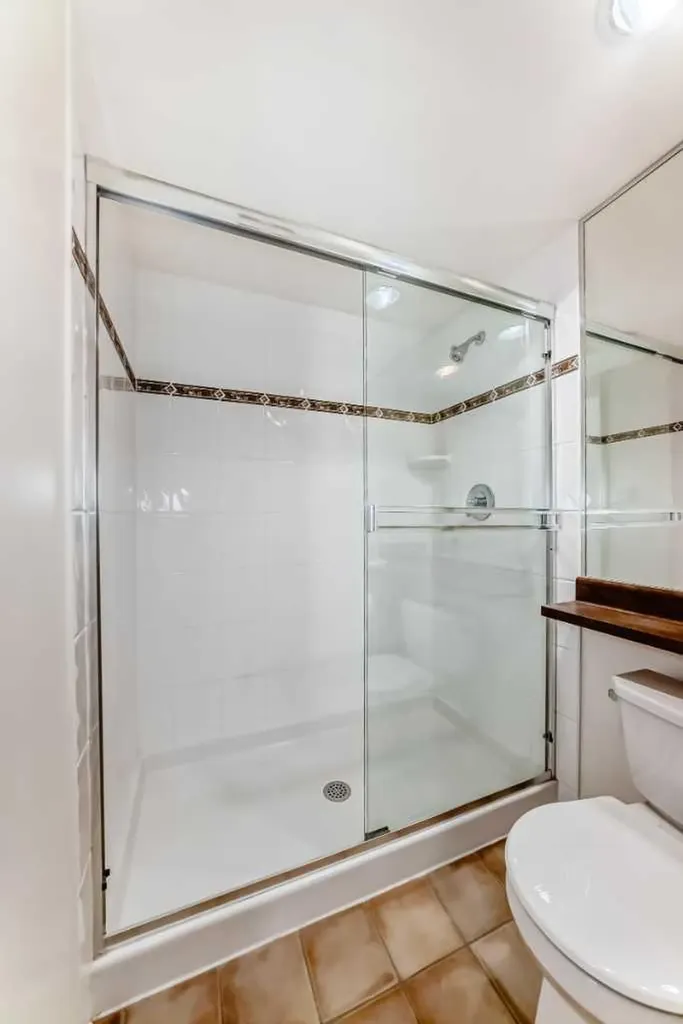 650 10 Street SW Calgary AB T2P 5G4