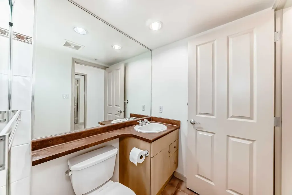 650 10 Street SW Calgary AB T2P 5G4