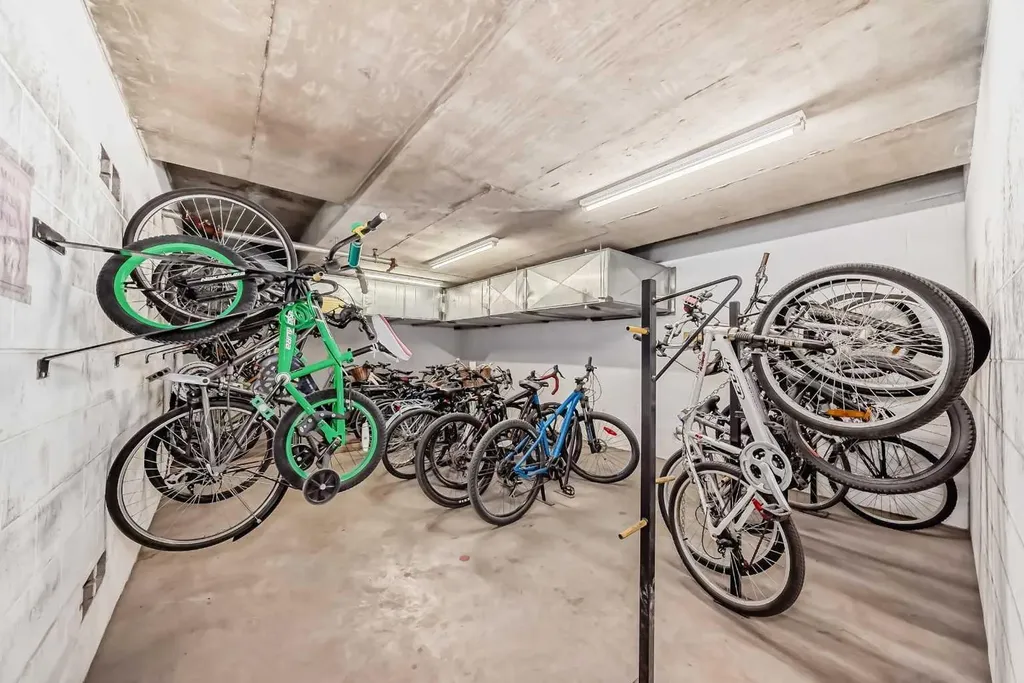 650 10 Street SW Calgary AB T2P 5G4