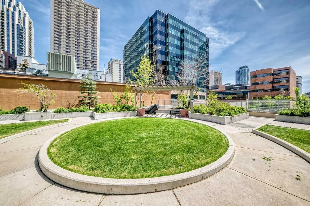650 10 Street SW Calgary AB T2P 5G4