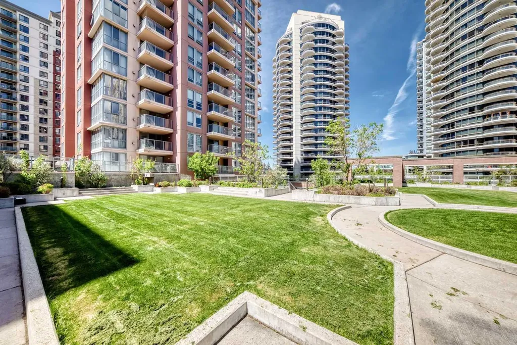 650 10 Street SW Calgary AB T2P 5G4