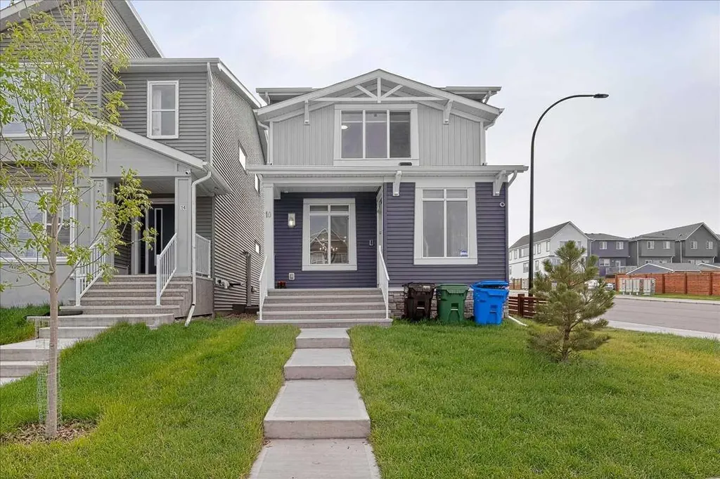 10 Lucas Close NW Calgary AB T3P1Z5