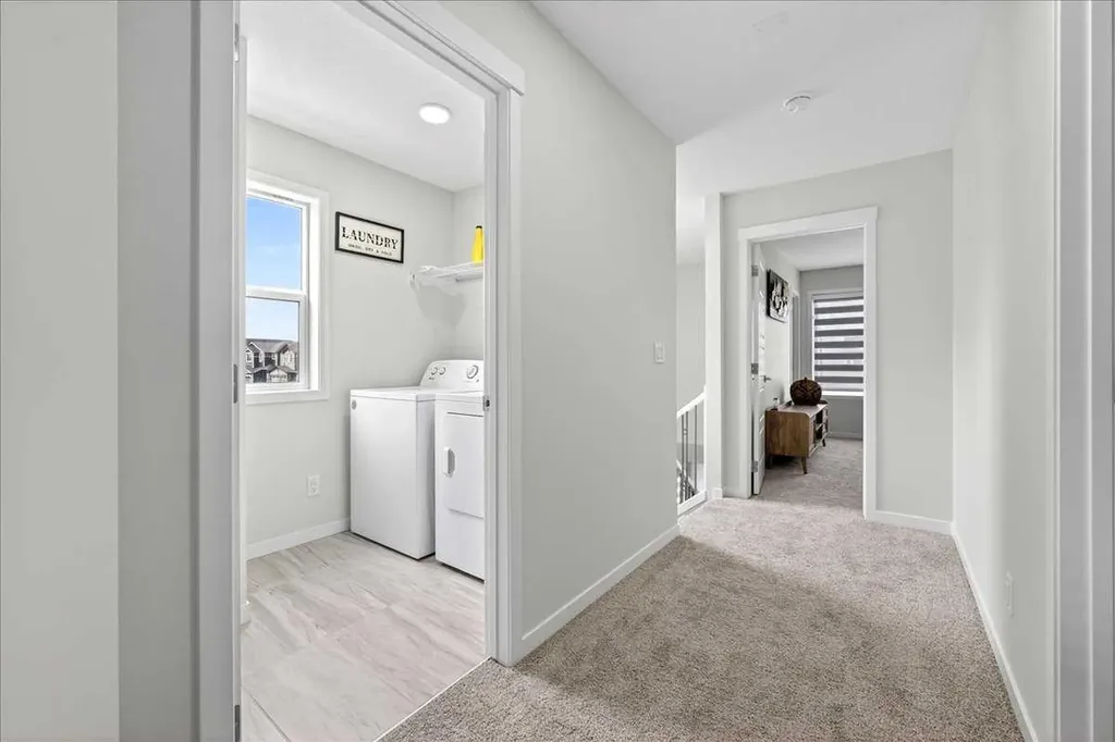 10 Lucas Close NW Calgary AB T3P1Z5