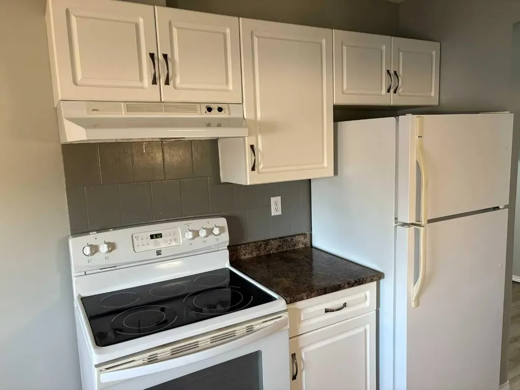 1739 St Edward Boulevard N Lethbridge AB T1H 1X2