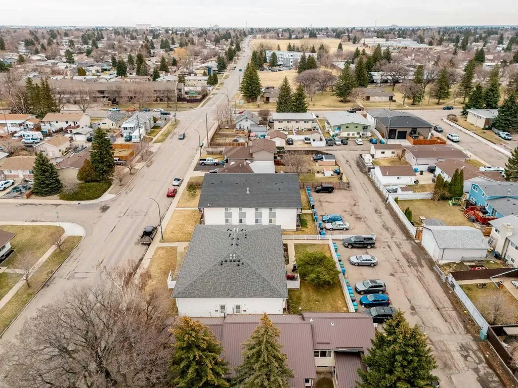 1739 St Edward Boulevard N Lethbridge AB T1H 1X2