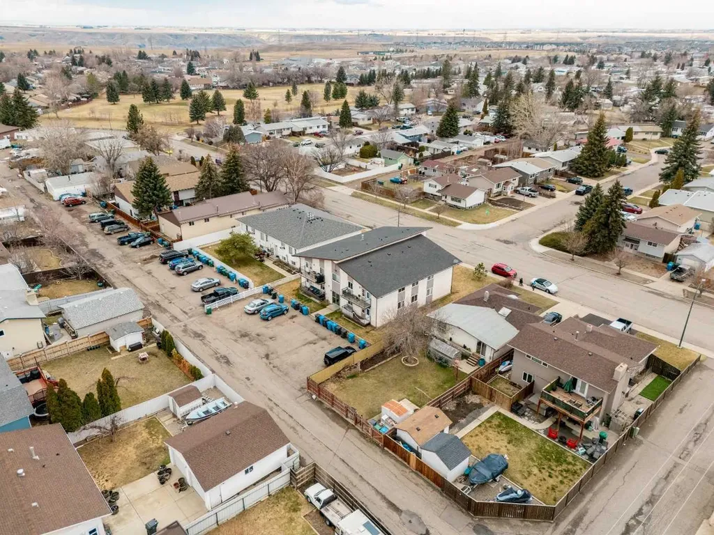 1739 St Edward Boulevard N Lethbridge AB T1H 1X2