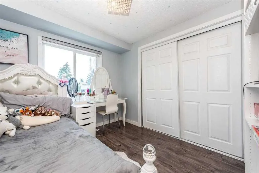 23 Falsby Place NE Calgary AB T3J 1B9