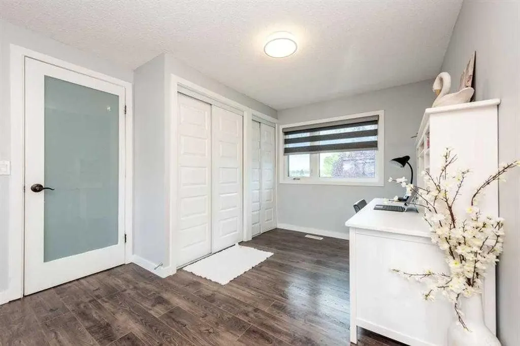 23 Falsby Place NE Calgary AB T3J 1B9