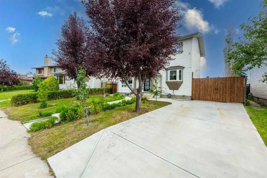23 Falsby Place NE Calgary AB T3J 1B9