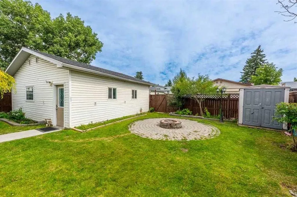 23 Falsby Place NE Calgary AB T3J 1B9