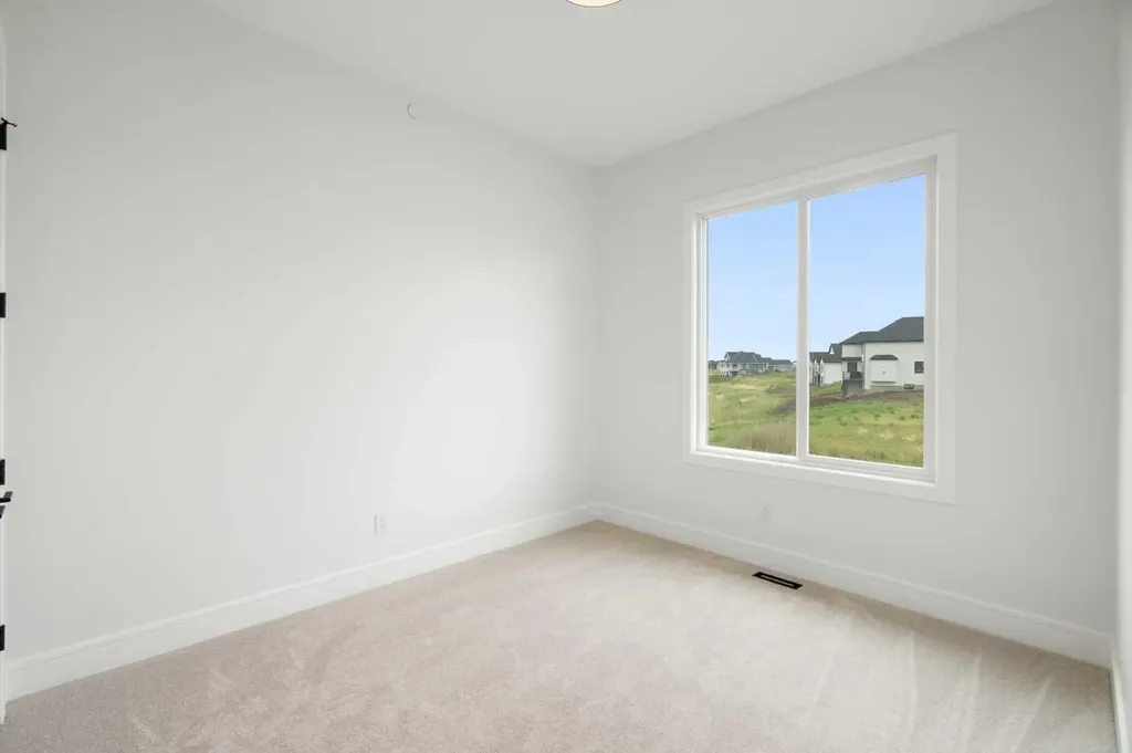 267 Muirfield Crescent Lyalta AB T0J1Y1