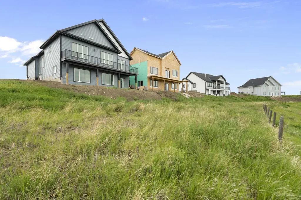 267 Muirfield Crescent Lyalta AB T0J1Y1